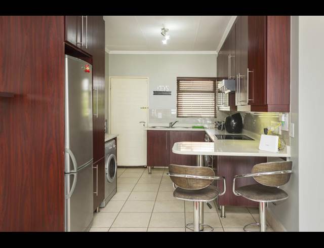 2 BEDROOM APARTMENT FOR SALE IN ACACIA